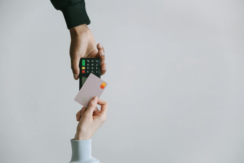 Psicología económica, decisiones financieras, heurísticas, sesgos mentales, economía del comportamiento, finanzas personales