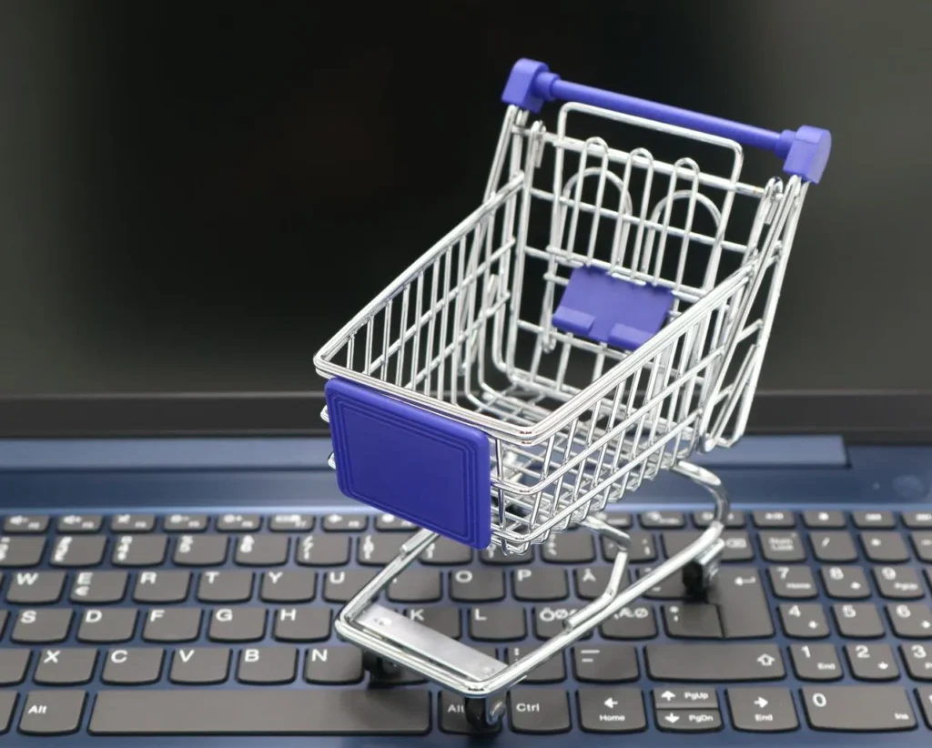 omportamiento del consumidor alimentos básicos · psicología del consumidor supermercado · lealtad de marca canasta básica · escasez económica decisión de compra · neuromarketing alimentos